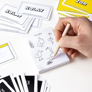 Altı Saniyede Karalamaca (Six Second Scribbles)